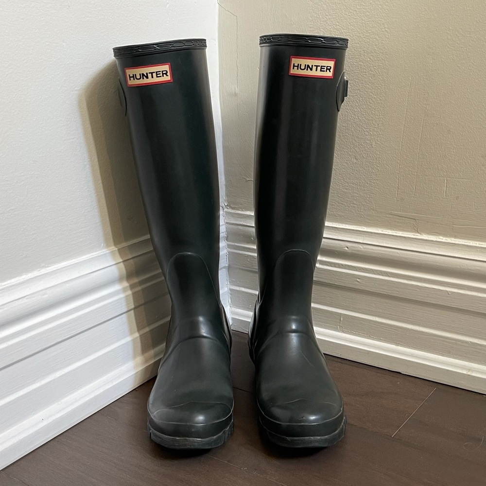 HUNTER RAIN BOOTS